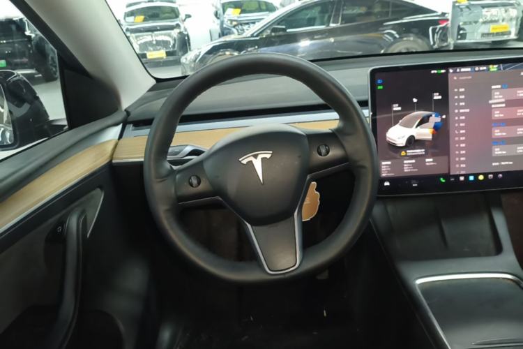 Used Tesla Model Y 2022 Rear-Wheel-Drive Version Steering Wheel