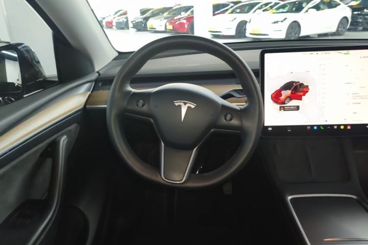 Used Tesla Model Y 2022 Rear-Wheel-Drive Version Steering Wheel