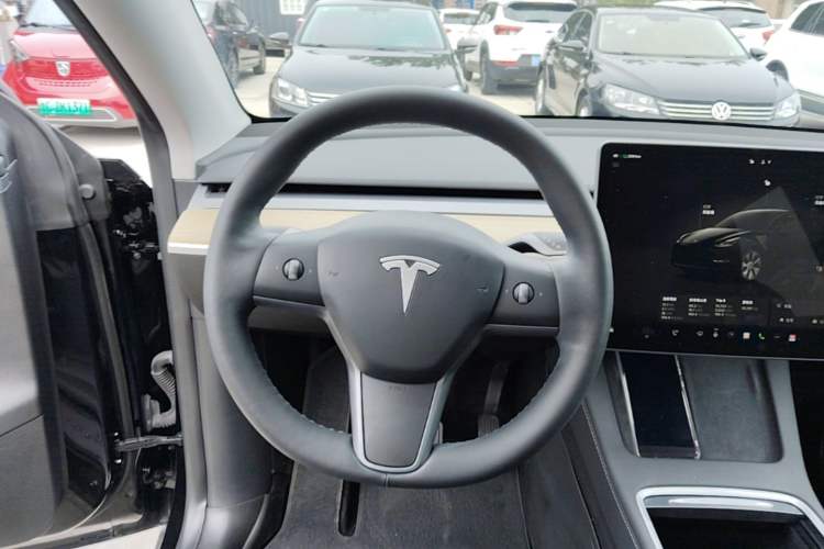 Used Tesla Model Y 2022 Revised Version Rear-Wheel Drive Steering Wheel