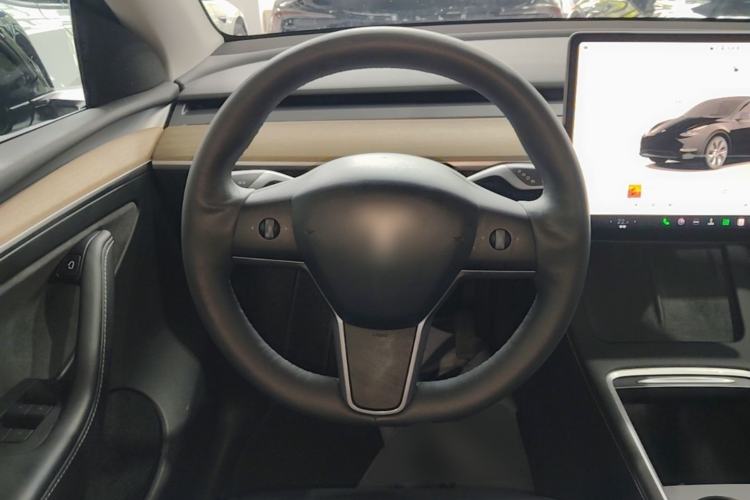 Used Tesla Model Y 2022 Revised Version Rear-Wheel Drive Steering Wheel