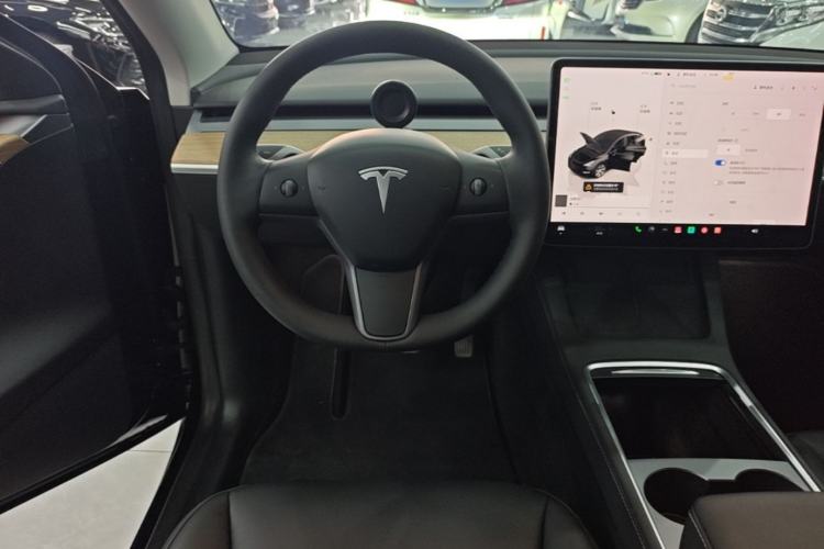Used Tesla Model Y 2022 Revised Version Rear-Wheel Drive Steering Wheel
