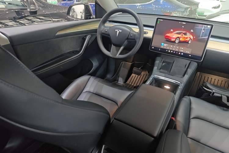 Used Tesla Model Y 2022 Revised Version Rear-Wheel Drive Steering Wheel