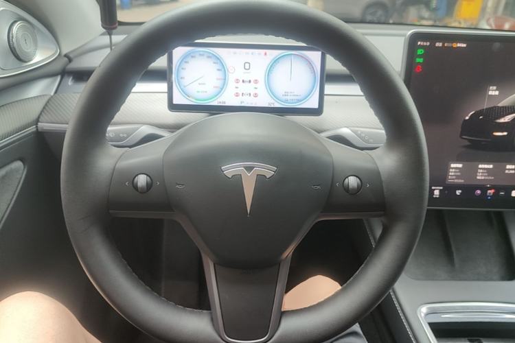 Used Tesla Model Y 2022 Rear-Wheel-Drive Version Steering Wheel