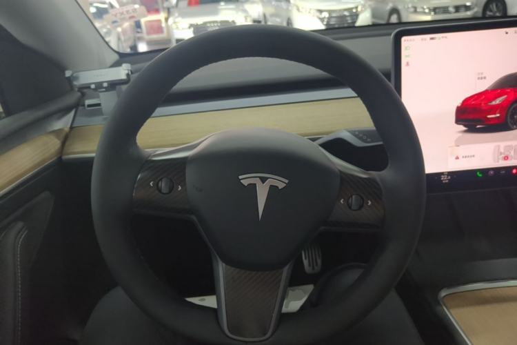 Used Tesla Model Y 2022 Revised Version Long-Range All-Wheel Drive Steering Wheel