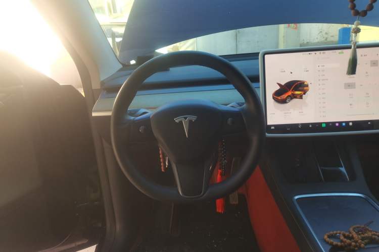 Used Tesla Model Y 2022 Revised Version Rear-Wheel Drive Steering Wheel