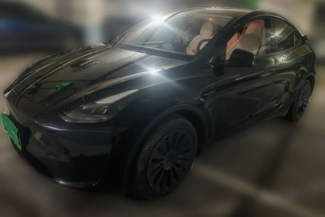 Używany Tesla Model Y 2022 Rear-Wheel-Drive Version