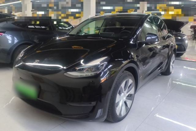 Used Tesla Model Y 2022 Long-Range All-Wheel-Drive Version