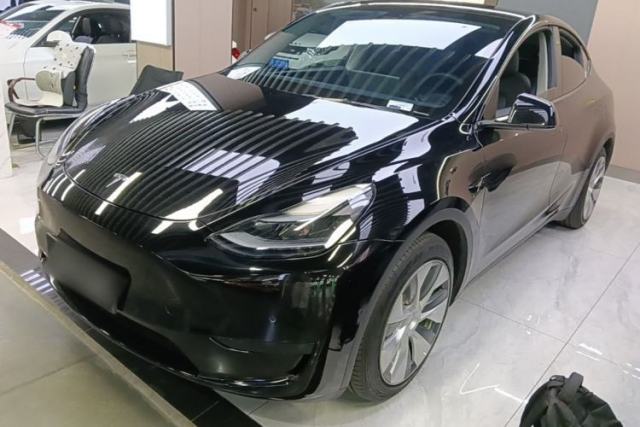 Ojetý Tesla Model Y 2022 Revised Version Rear-Wheel Drive