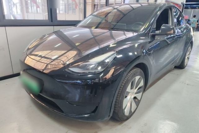 Ojetý Tesla Model Y 2022 Revised Version Rear-Wheel Drive