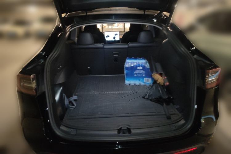 Used Tesla Model Y 2022 Rear-Wheel-Drive Version Trunk