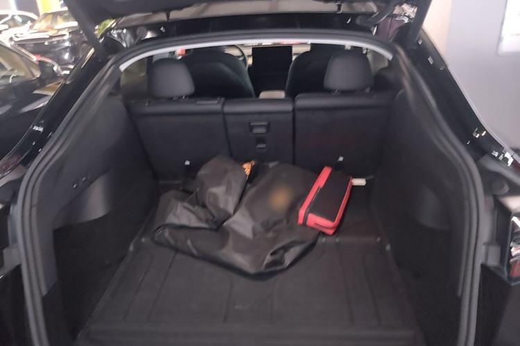 Used Tesla Model Y 2022 Rear-Wheel-Drive Version Trunk