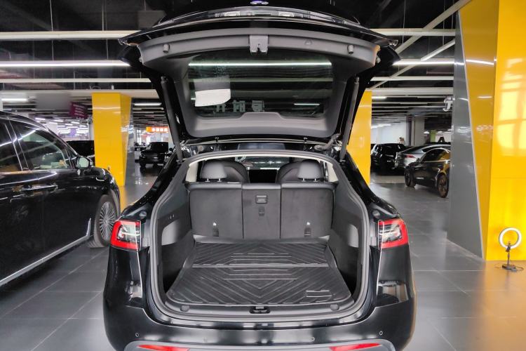 Used Tesla Model Y 2022 Rear-Wheel-Drive Version Trunk