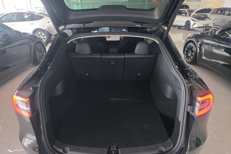 Used Tesla Model Y 2022 Rear-Wheel-Drive Version Trunk