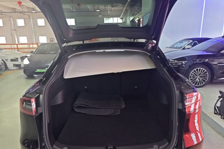 Used Tesla Model Y 2022 Rear-Wheel-Drive Version Trunk