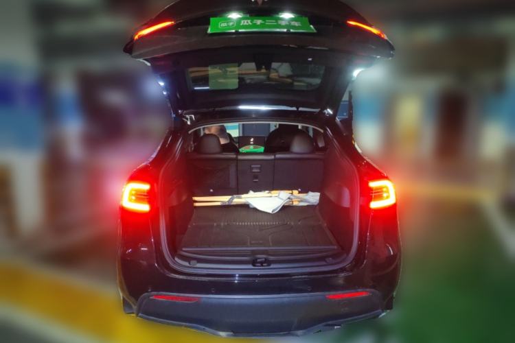 Used Tesla Model Y 2022 Rear-Wheel-Drive Version Trunk