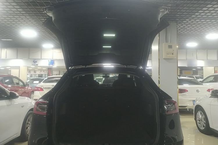 Used Tesla Model Y 2022 Rear-Wheel-Drive Version Trunk