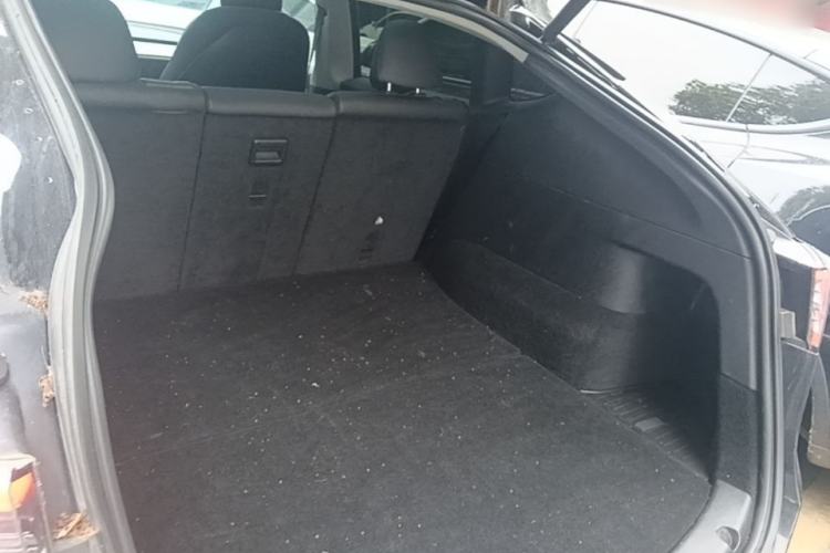 Used Tesla Model Y 2022 Rear-Wheel-Drive Version Trunk