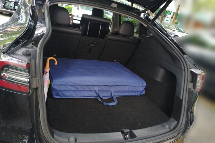 Used Tesla Model Y 2022 Rear-Wheel-Drive Version Trunk