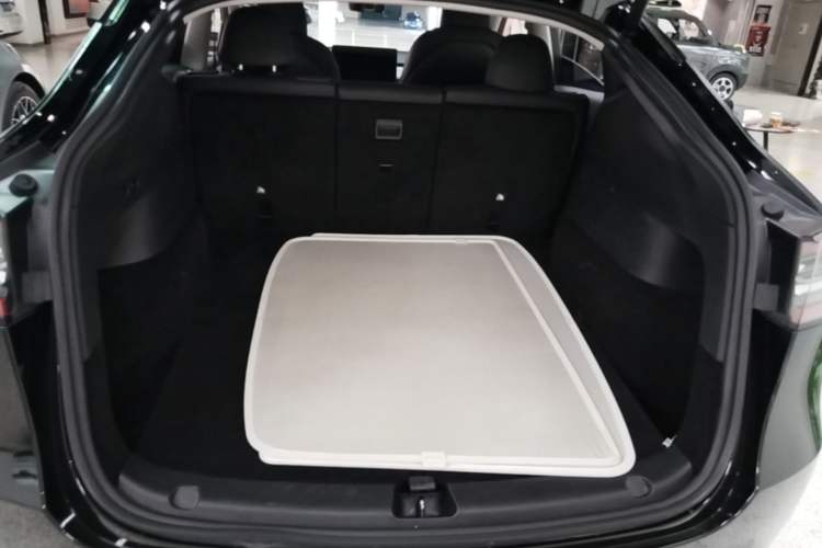 Used Tesla Model Y 2022 Revised Version Rear-Wheel Drive Trunk