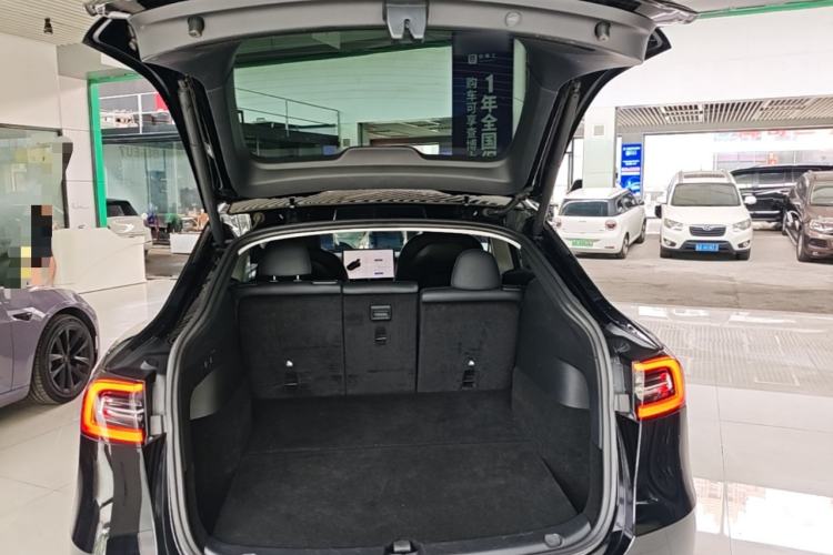Used Tesla Model Y 2022 Rear-Wheel-Drive Version Trunk