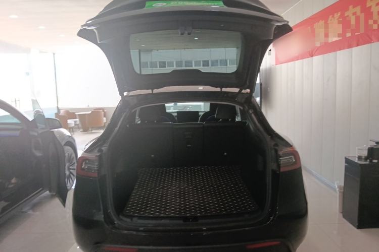 Used Tesla Model Y 2022 Rear-Wheel-Drive Version Trunk
