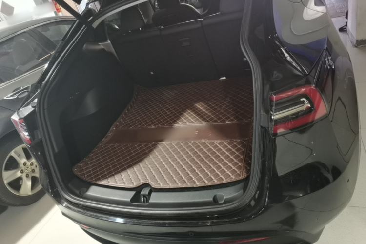 Used Tesla Model Y 2022 Rear-Wheel-Drive Version Trunk