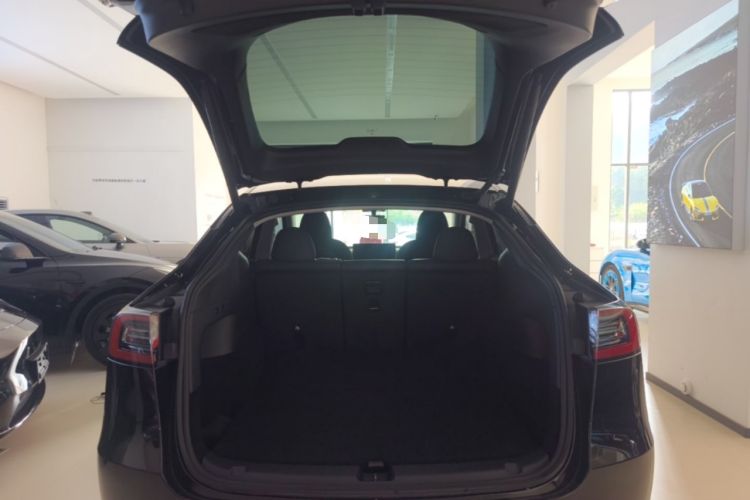 Used Tesla Model Y 2022 Rear-Wheel-Drive Version Trunk