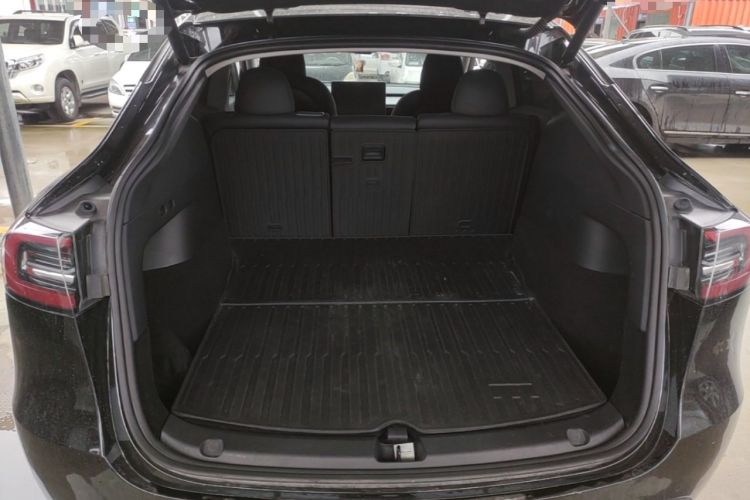 Used Tesla Model Y 2022 Rear-Wheel-Drive Version Trunk
