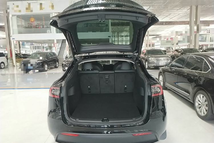 Used Tesla Model Y 2022 Rear-Wheel-Drive Version Trunk