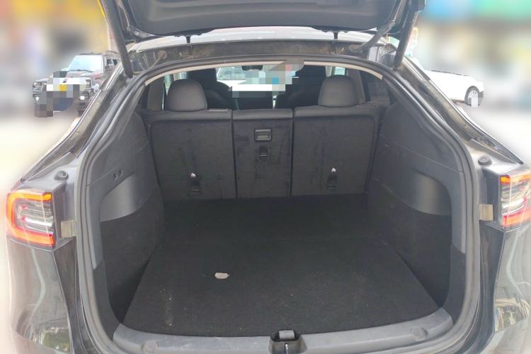 Used Tesla Model Y 2022 Rear-Wheel-Drive Version Trunk