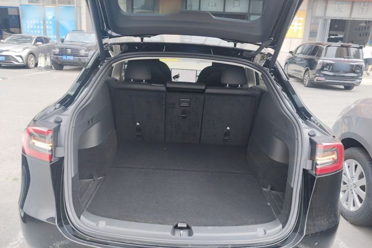 Used Tesla Model Y 2022 Rear-Wheel-Drive Version Trunk