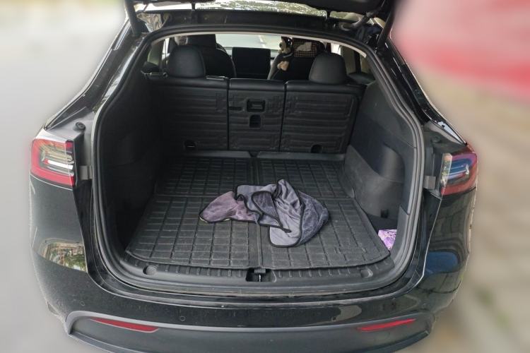 Used Tesla Model Y 2022 Rear-Wheel-Drive Version Trunk