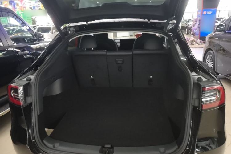 Used Tesla Model Y 2022 Rear-Wheel-Drive Version Trunk