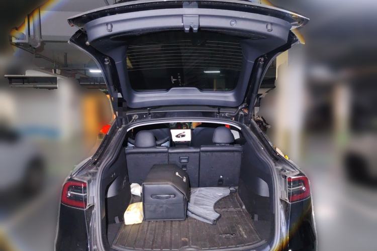 Used Tesla Model Y 2022 Rear-Wheel-Drive Version Trunk