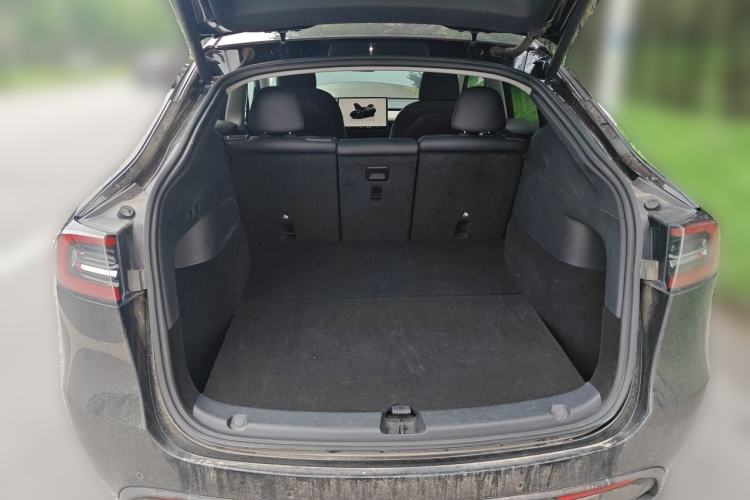 Used Tesla Model Y 2022 Performance High-Performance All-Wheel-Drive Version Trunk