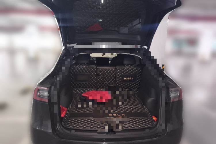 Used Tesla Model Y 2022 Rear-Wheel-Drive Version Trunk