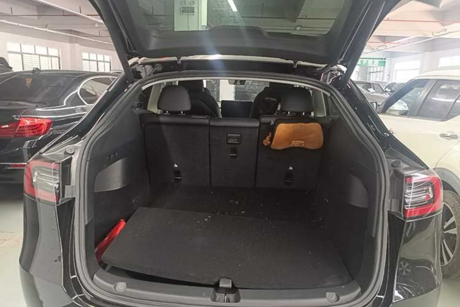 Used Tesla Model Y 2022 Rear-Wheel-Drive Version Trunk