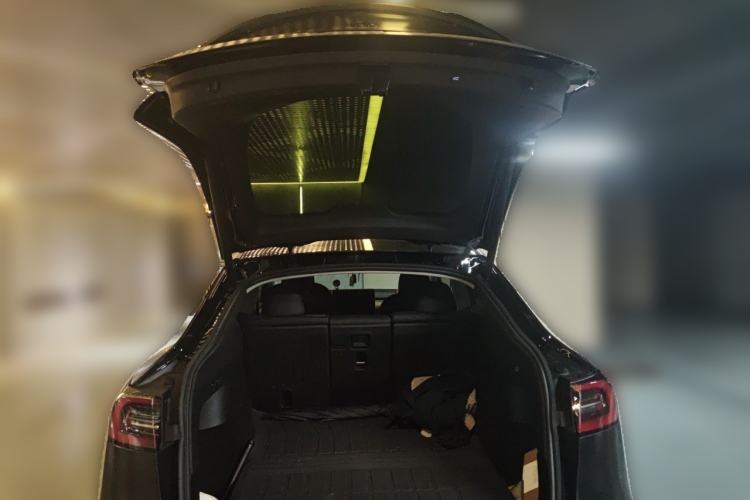 Used Tesla Model Y 2022 Rear-Wheel-Drive Version Trunk