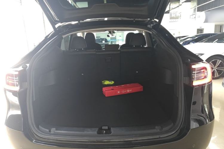 Used Tesla Model Y 2022 Rear-Wheel-Drive Version Trunk
