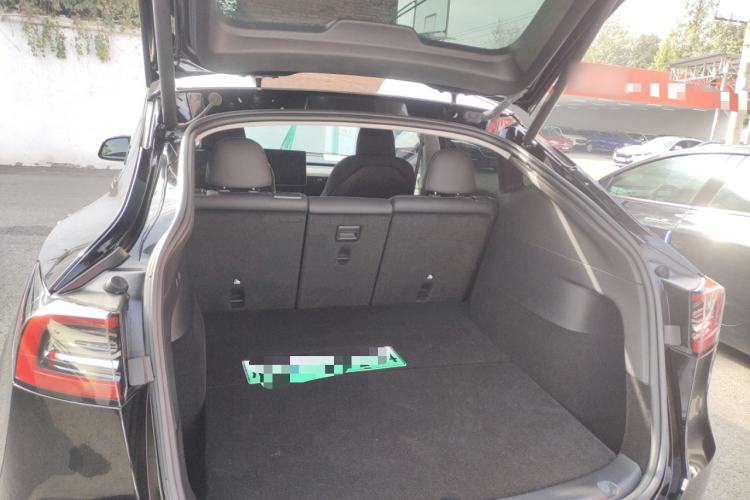 Used Tesla Model Y 2022 Rear-Wheel-Drive Version Trunk