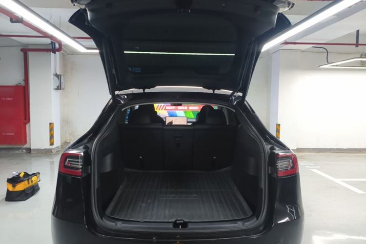 Used Tesla Model Y 2022 Performance High-Performance All-Wheel-Drive Version Trunk