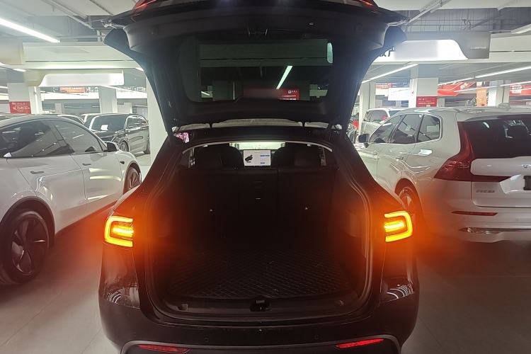 Used Tesla Model Y 2022 Performance High-Performance All-Wheel-Drive Version Trunk