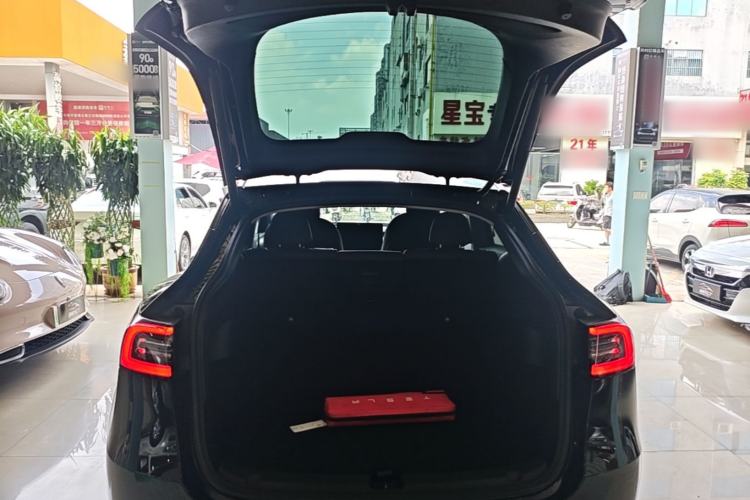 Used Tesla Model Y 2022 Rear-Wheel-Drive Version Trunk