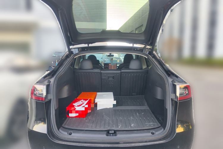 Used Tesla Model Y 2022 Rear-Wheel-Drive Version Trunk