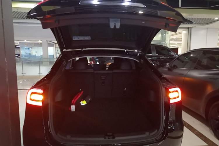 Used Tesla Model Y 2022 Revised Version Rear-Wheel Drive Trunk
