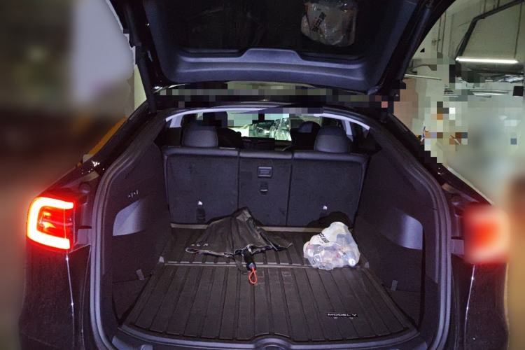 Used Tesla Model Y 2022 Rear-Wheel-Drive Version Trunk