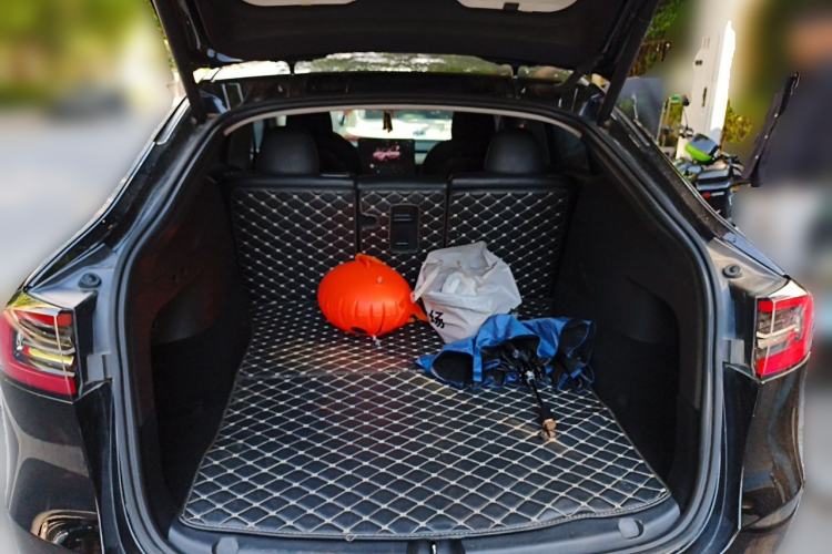 Used Tesla Model Y 2022 Rear-Wheel-Drive Version Trunk