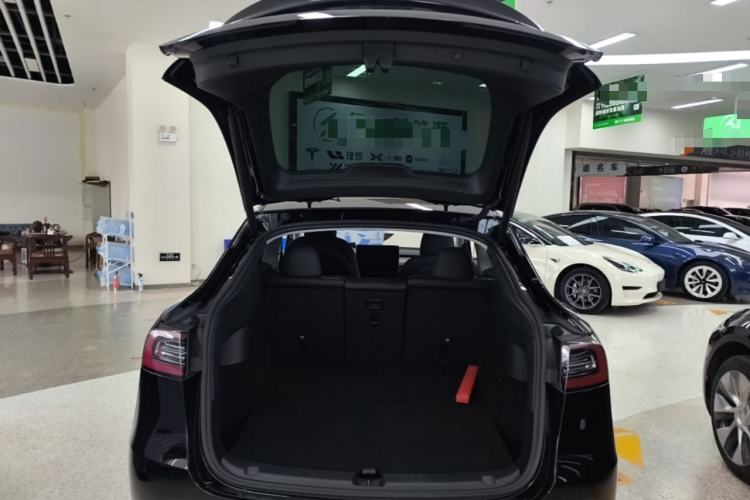 Used Tesla Model Y 2022 Rear-Wheel-Drive Version Trunk