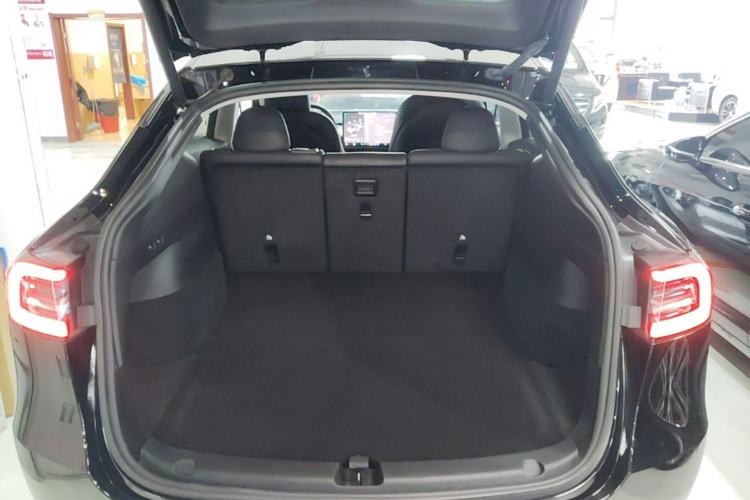 Used Tesla Model Y 2022 Rear-Wheel-Drive Version Trunk