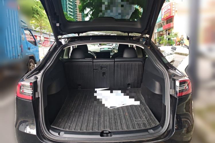 Used Tesla Model Y 2022 Rear-Wheel-Drive Version Trunk